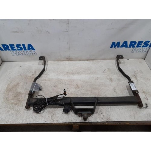Renault - Trafic - Towbar