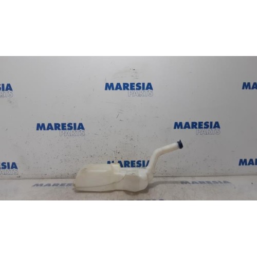 Fiat - Panda - Front windscreen washer reservoir