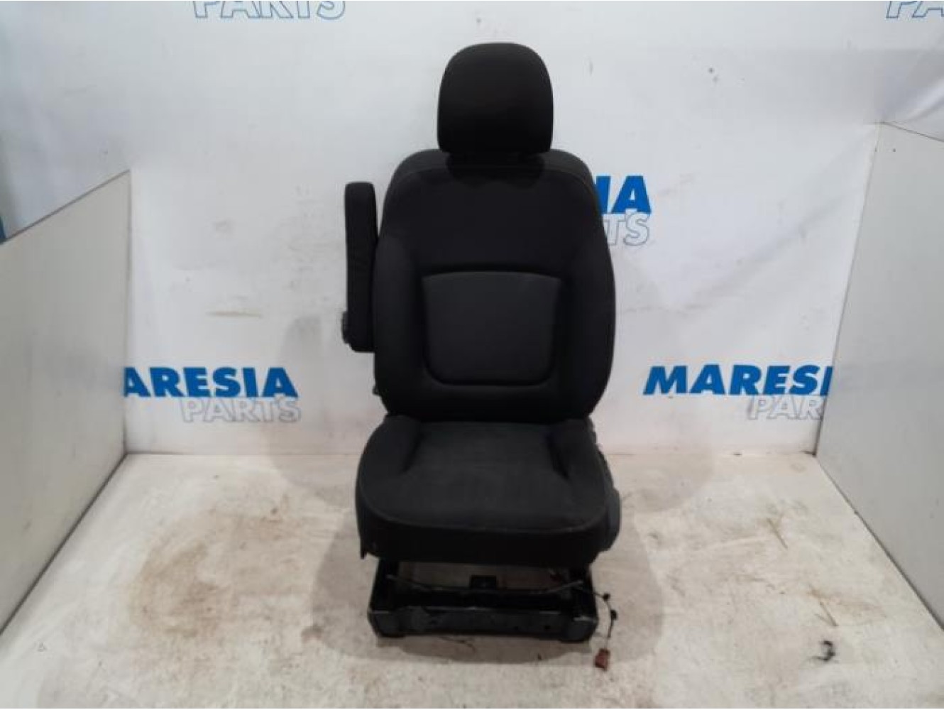 Renault - Trafic - Stoel links