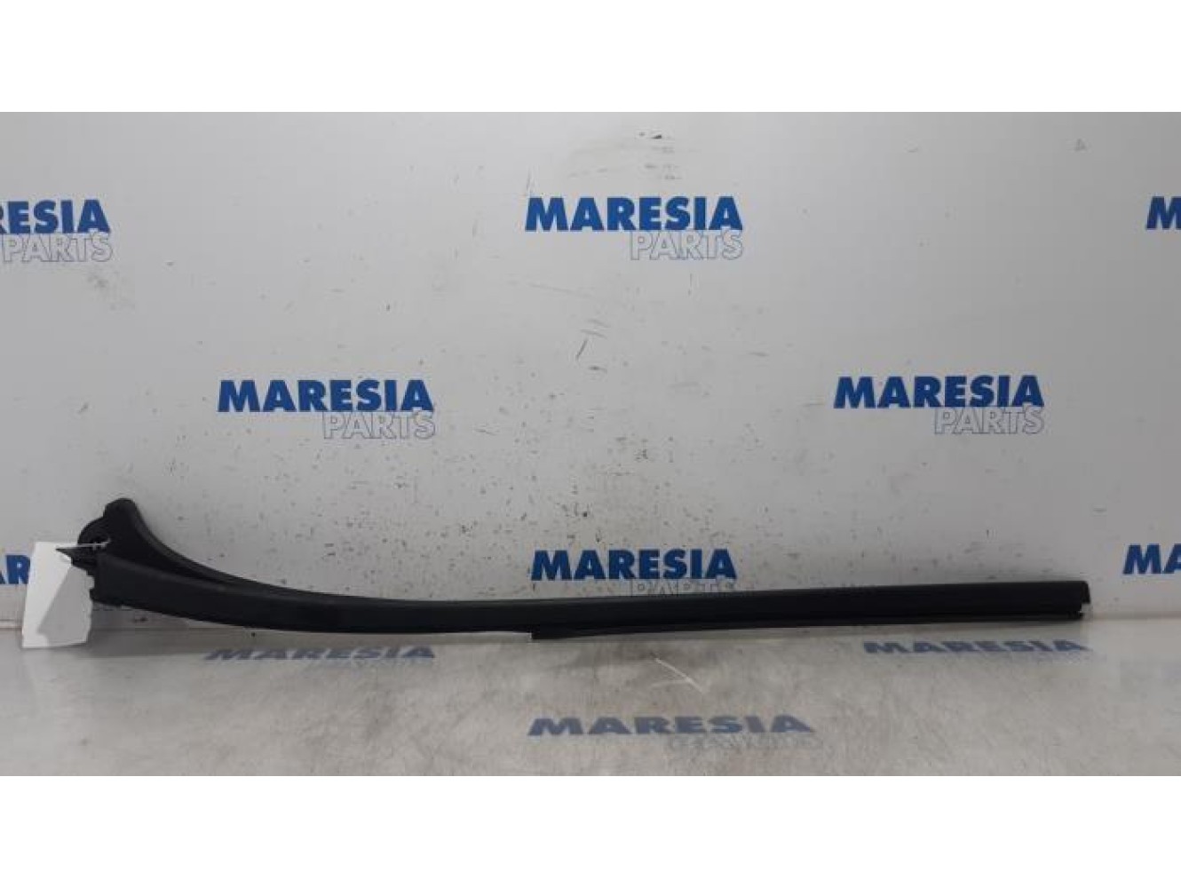 Renault - Trafic - Frontscreen frame