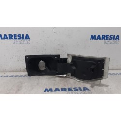 Renault - Trafic - Tank cap cover