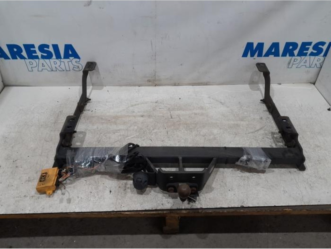 Opel - Vivaro - Towbar
