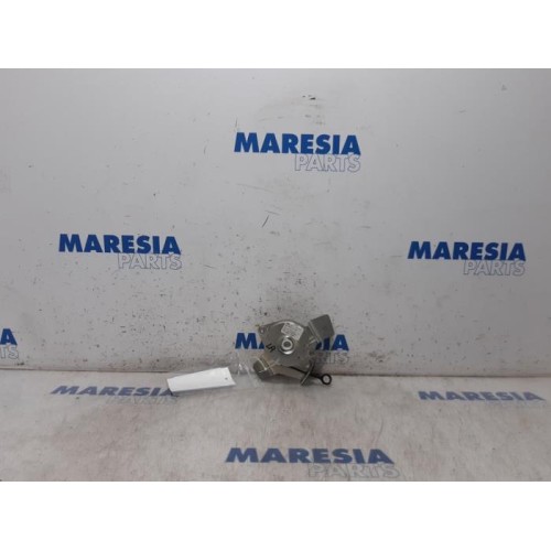 Peugeot - 3008 - Tailgate hinge