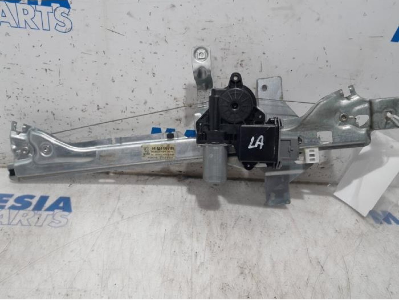 Peugeot - 3008 - Fenstermechanik 4-türig links hinten