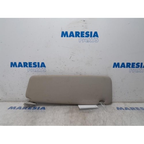 Renault - Trafic - Sun visor