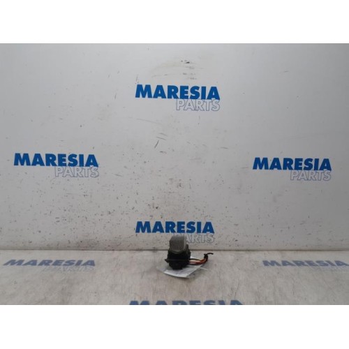 Renault - Trafic - Heater resistor