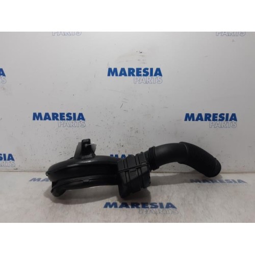 Renault - Trafic - Air intake hose