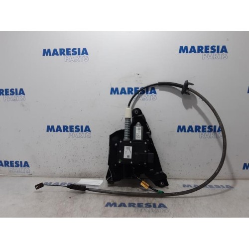 Peugeot - 3008 - Parking brake mechanism