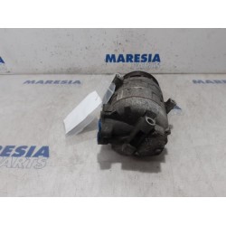 Renault - Trafic - Air conditioning pump