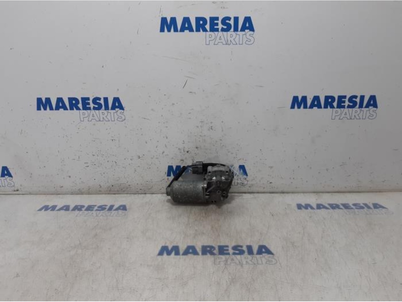 Renault - Trafic - Front wiper motor