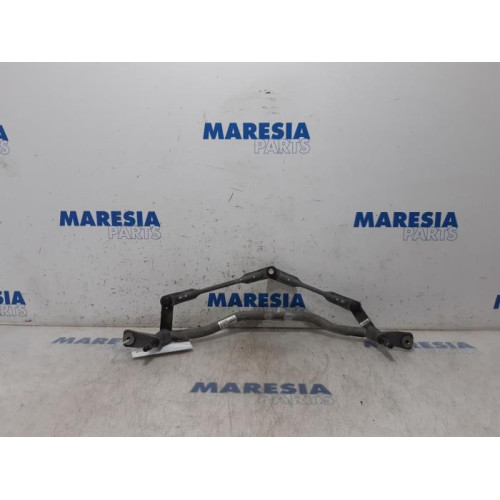 Renault - Trafic - Wiper mechanism