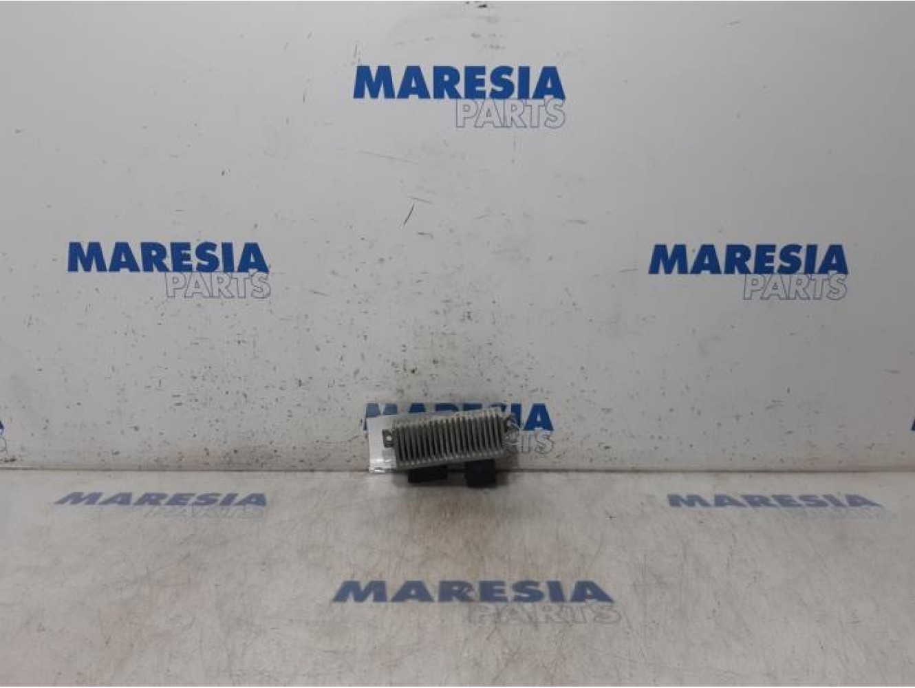 Renault - Trafic - Glow plug relay