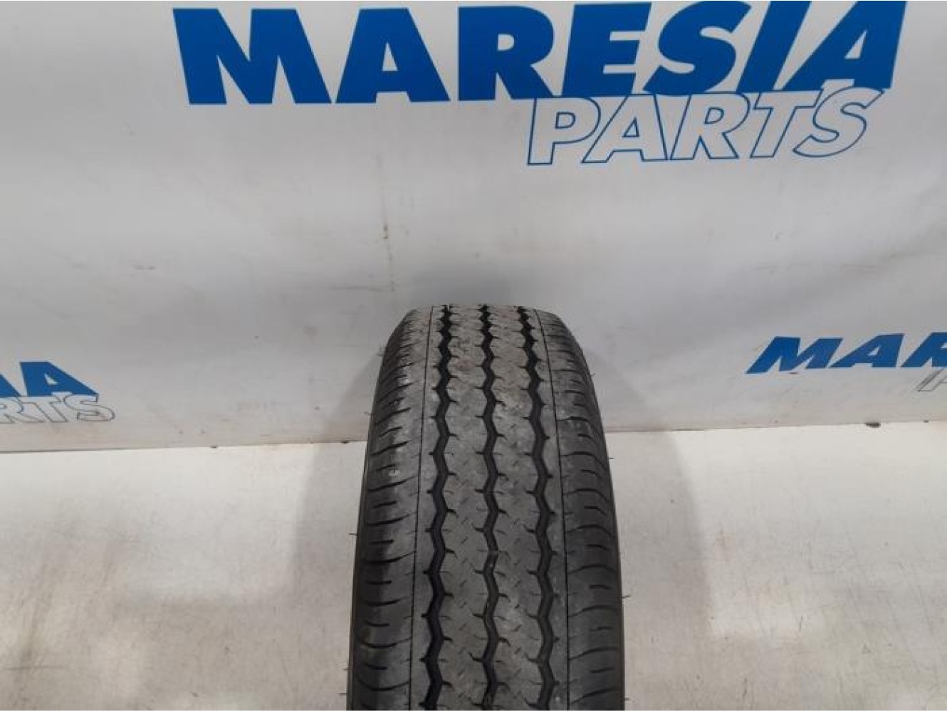 Opel - Vivaro - Pneu