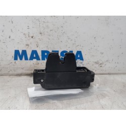 Peugeot - 307 - Tailgate lock mechanism
