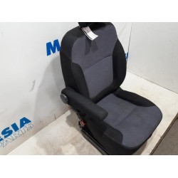Opel - Vivaro - Sitz links