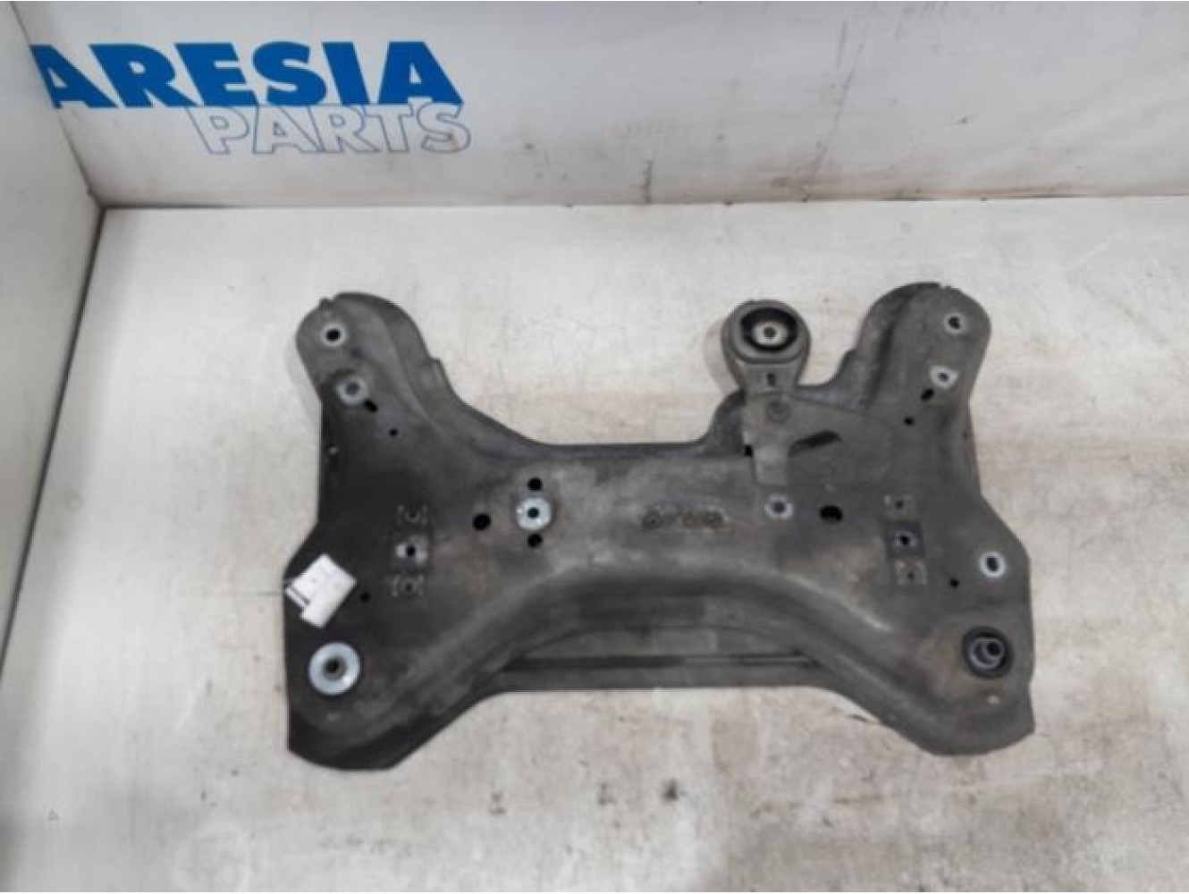 Opel - Vivaro - Subframe