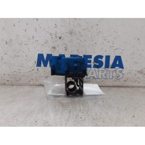 Peugeot - Partner - Cooling fan resistor
