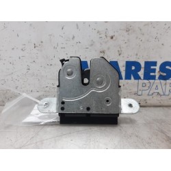 Fiat - 500 - Tailgate lock mechanism