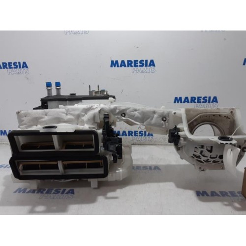 Citroen - C4 Picasso - Heater housing