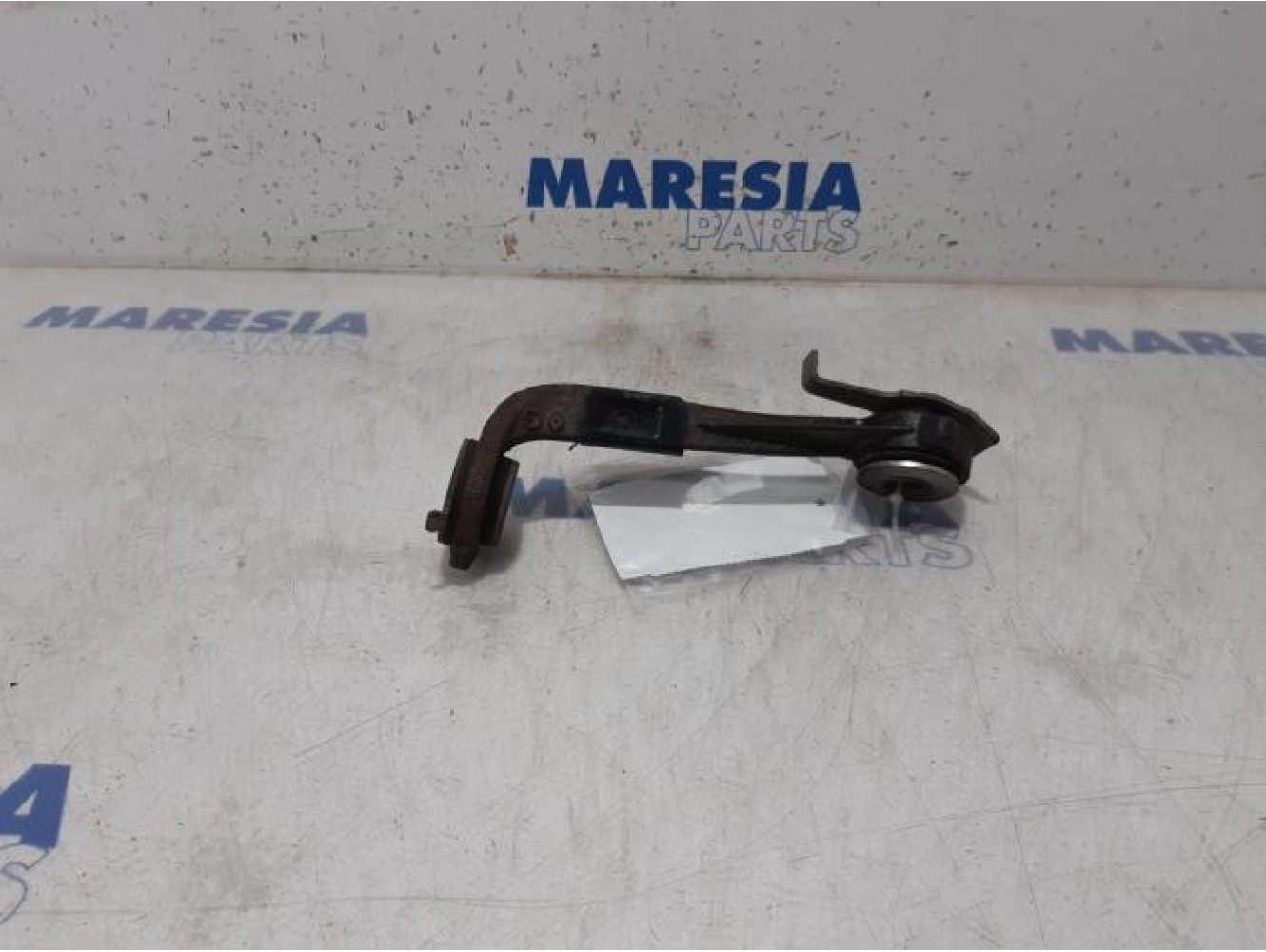 Opel - Vivaro - Front anti-roll bar