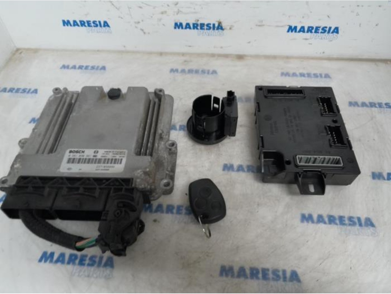 Opel - Vivaro - Engine management computer