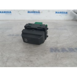 Opel - Vivaro - ASR switch