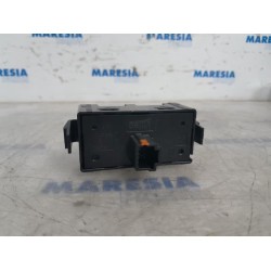 Opel - Vivaro - Panic lighting switch