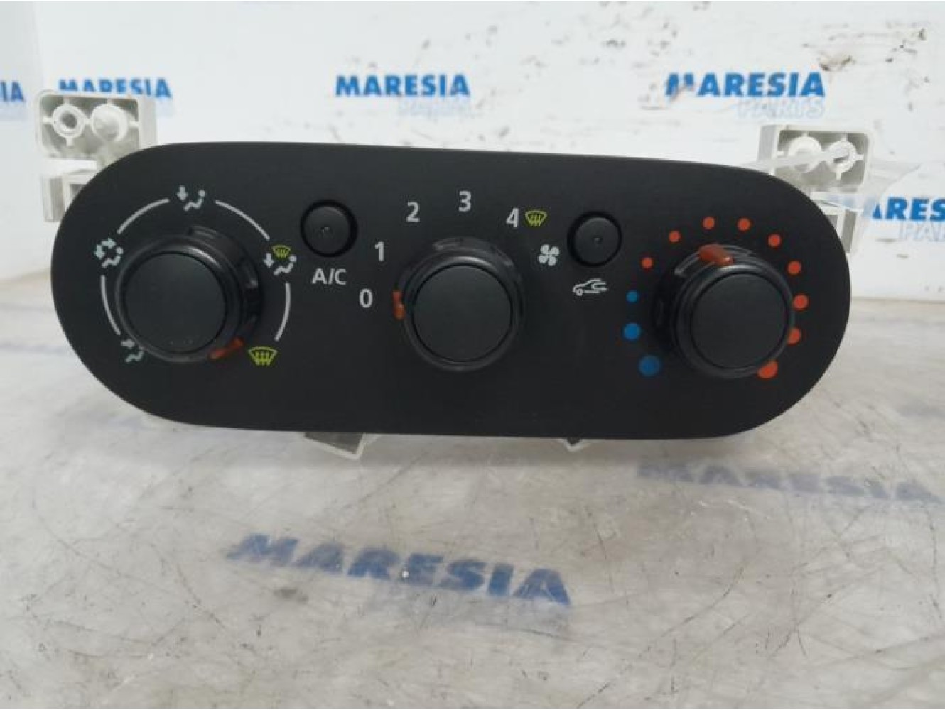 Opel - Vivaro - Heater control panel