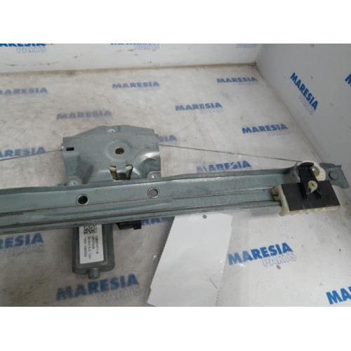 Opel - Vivaro - Window mechanism 2-door, front right