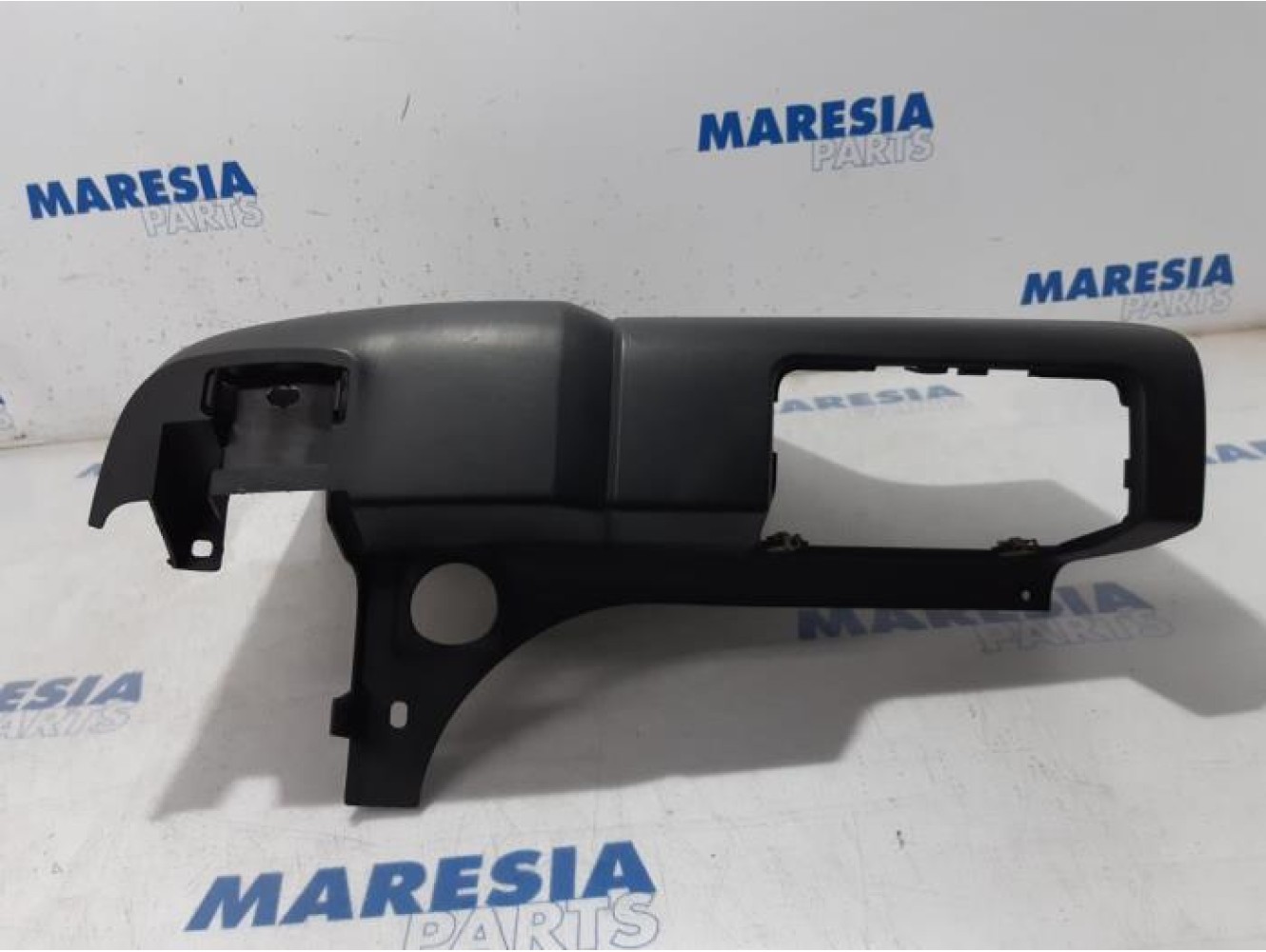Opel - Vivaro - Rear bumper component, left