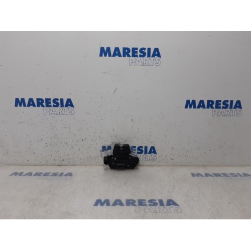 Peugeot - 3008 - Tailgate lock mechanism