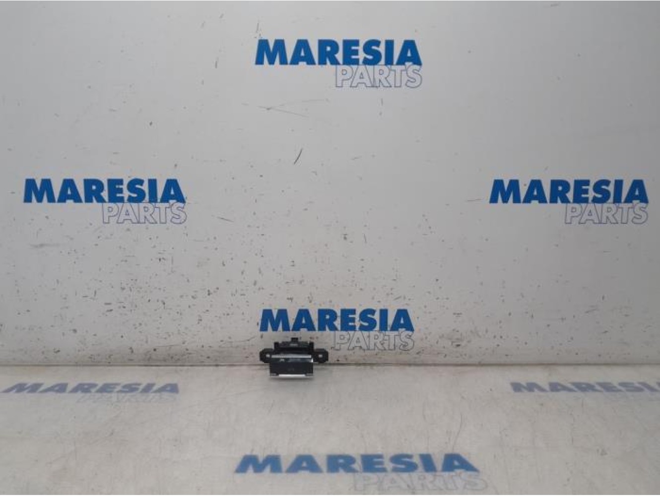 Citroen - C4 Picasso - Parking brake switch