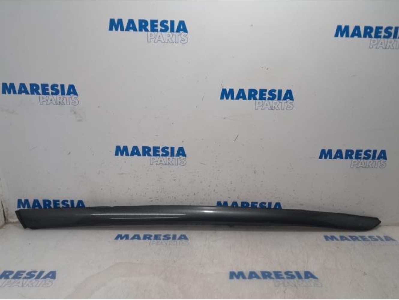 Citroen - C4 Picasso - Frontscreen frame