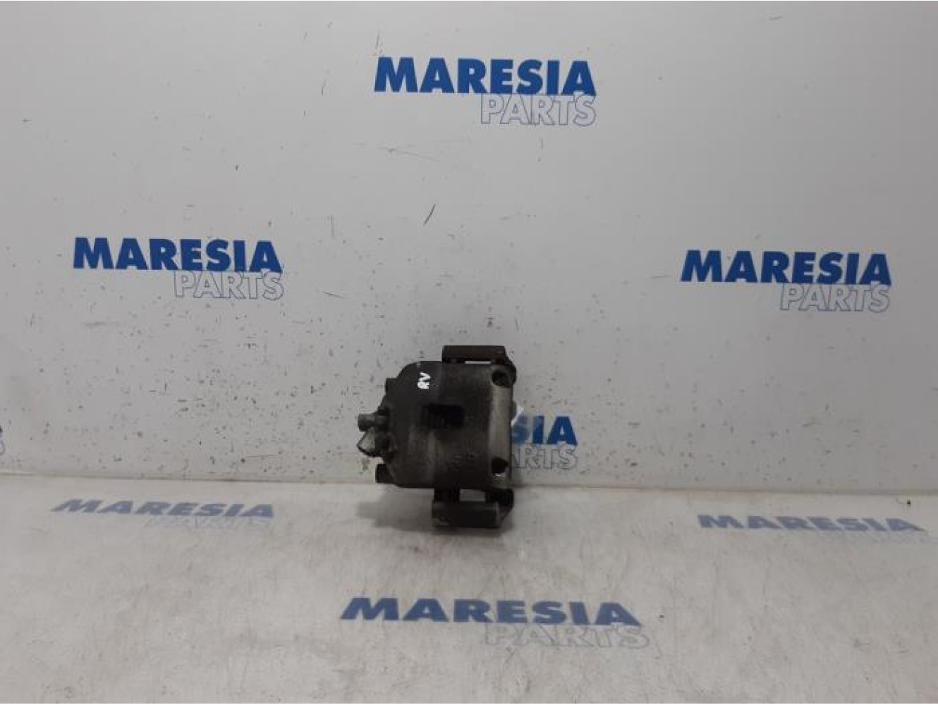 Fiat - Panda - Front brake calliper, right