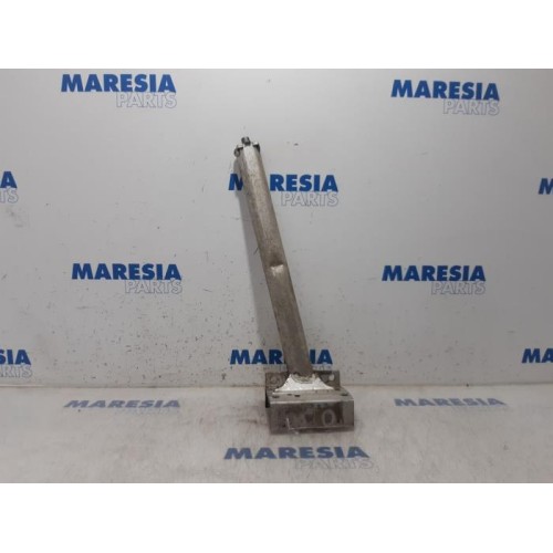 Citroen - C4 Picasso - Subframe