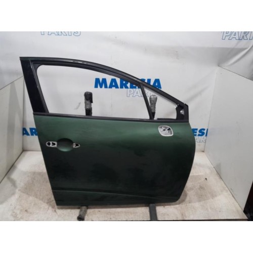 Renault - Clio - Front door 4-door, right