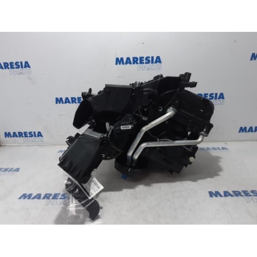 Renault - Clio - Heater housing