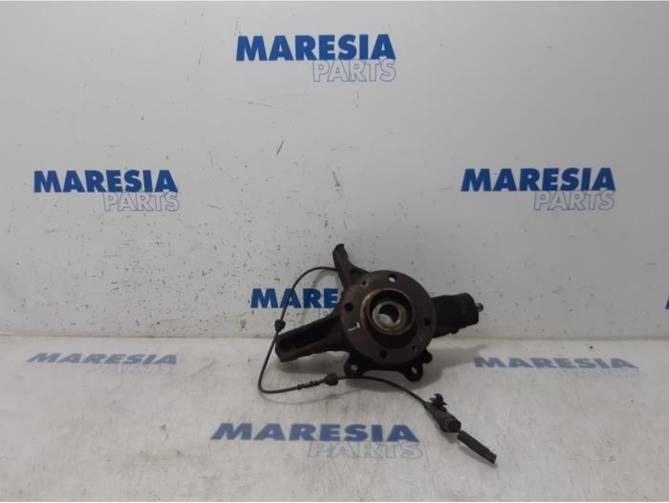 Peugeot - 3008 - Fusee links-voor