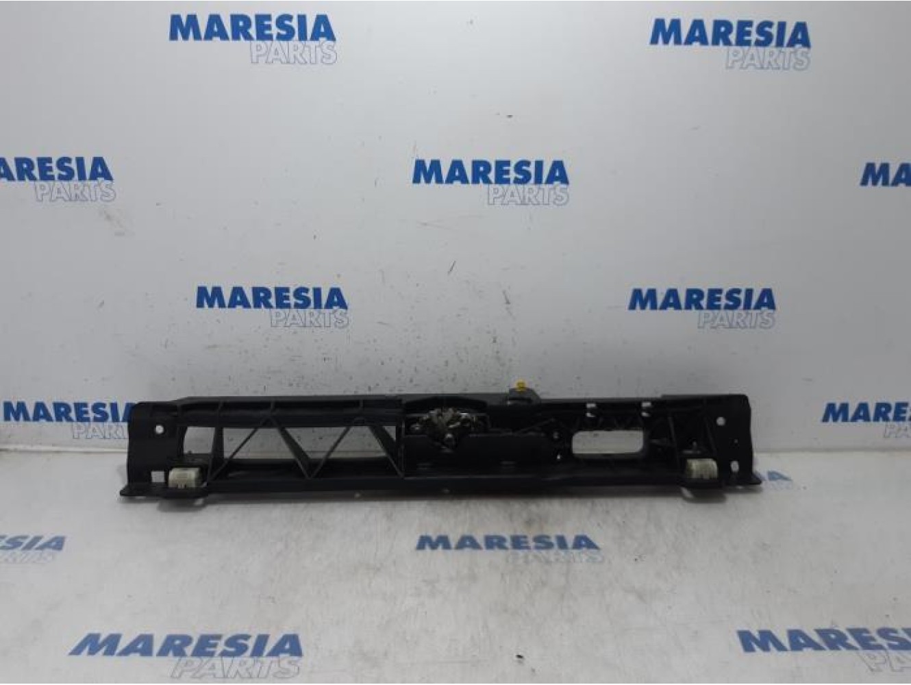 Citroen - C4 Picasso - Lock plate