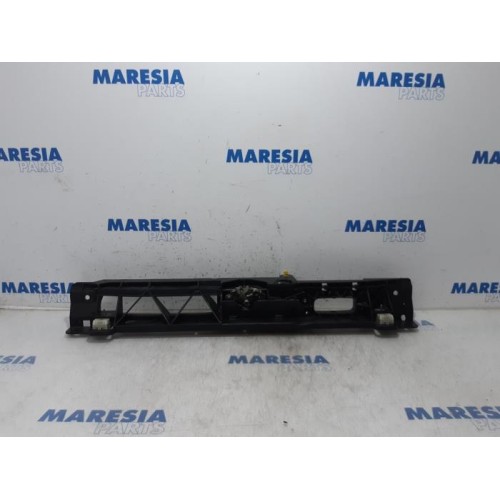 Citroen - C4 Picasso - Lock plate