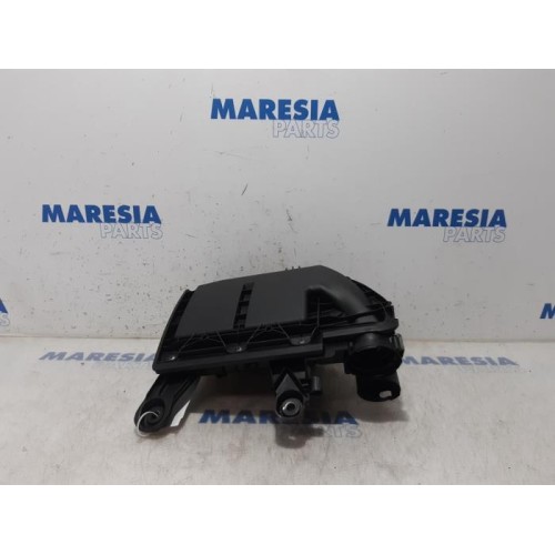 Citroen - C4 Picasso - Air box