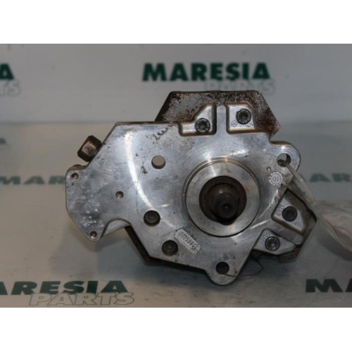 Renault - Laguna - Mechanical fuel pump
