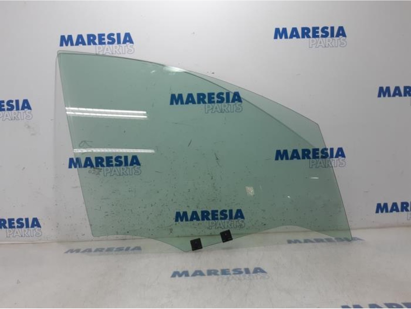 Renault - Clio - Door window 4-door, front right