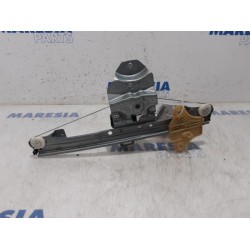 Renault - Clio - Rear door window mechanism 4-door, right