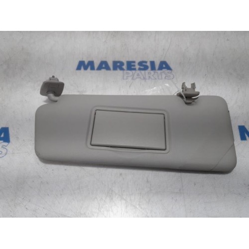Renault - Clio - Sun visor