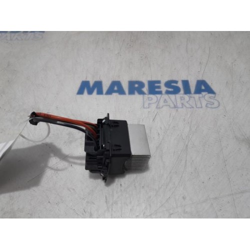 Renault - Clio - Heater resistor