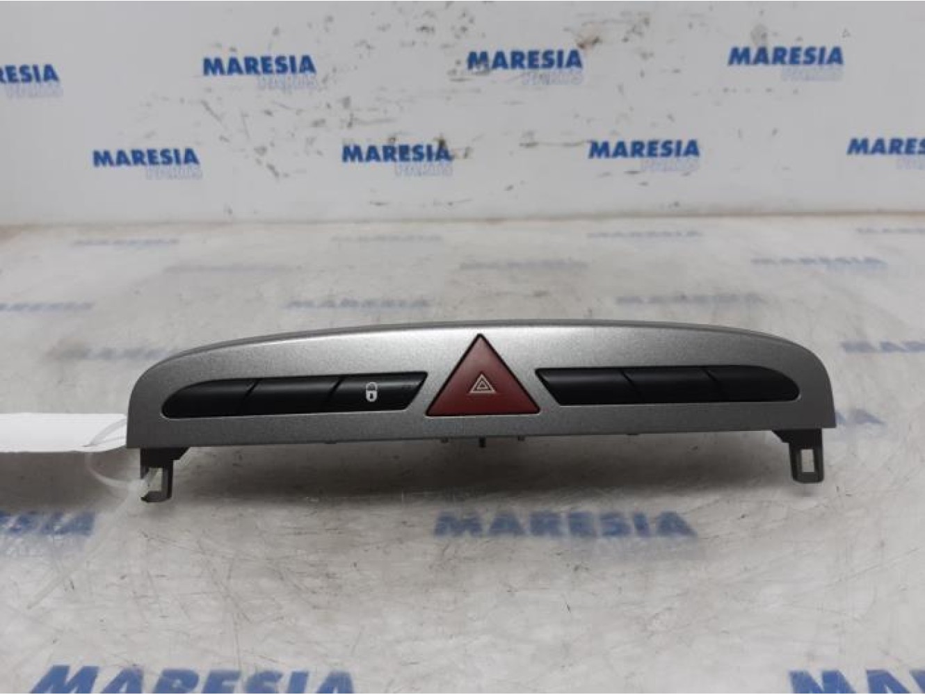 Peugeot - 308 - Panic lighting switch