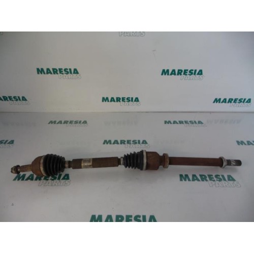 Renault - Megane Scenic - Front drive shaft, right