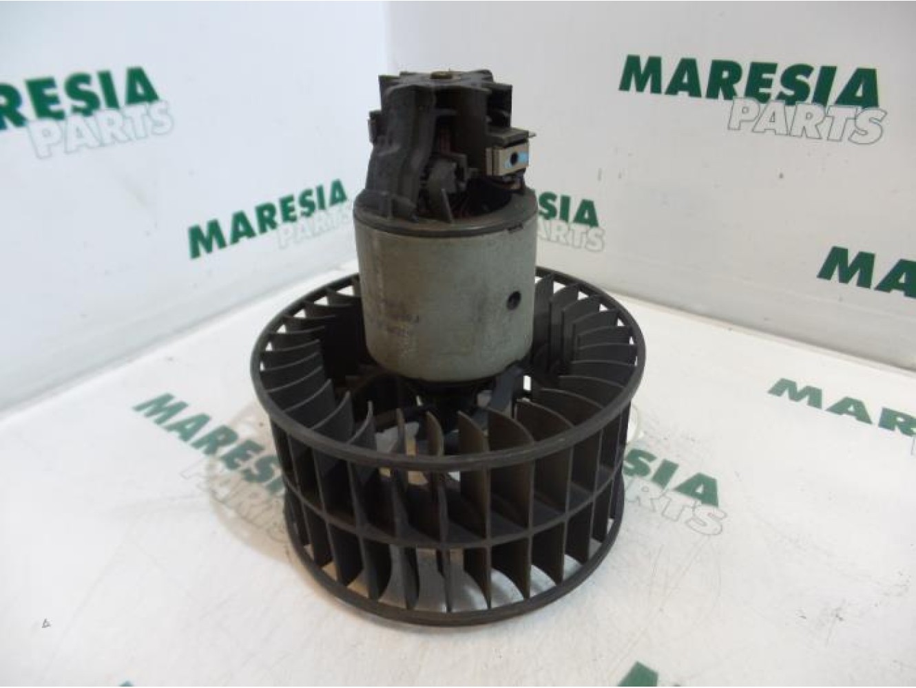 Renault - Megane - Heating and ventilation fan motor