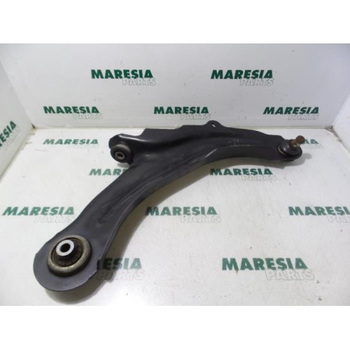 Renault - Megane Scenic - Front lower wishbone, right
